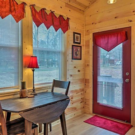 Cozy Heber Springs Cabin With Deck And Dock! エクステリア 写真