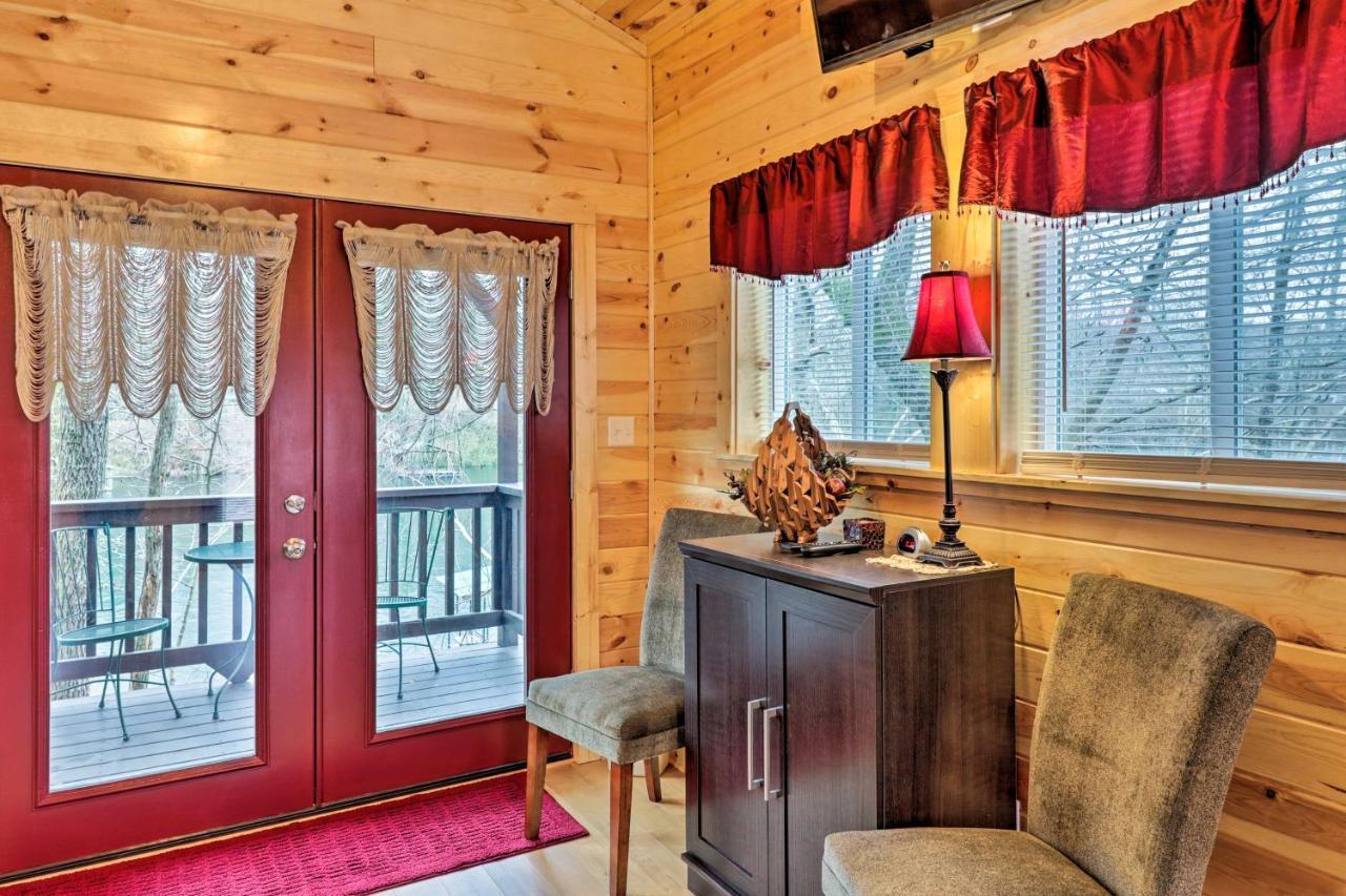Cozy Heber Springs Cabin With Deck And Dock! エクステリア 写真