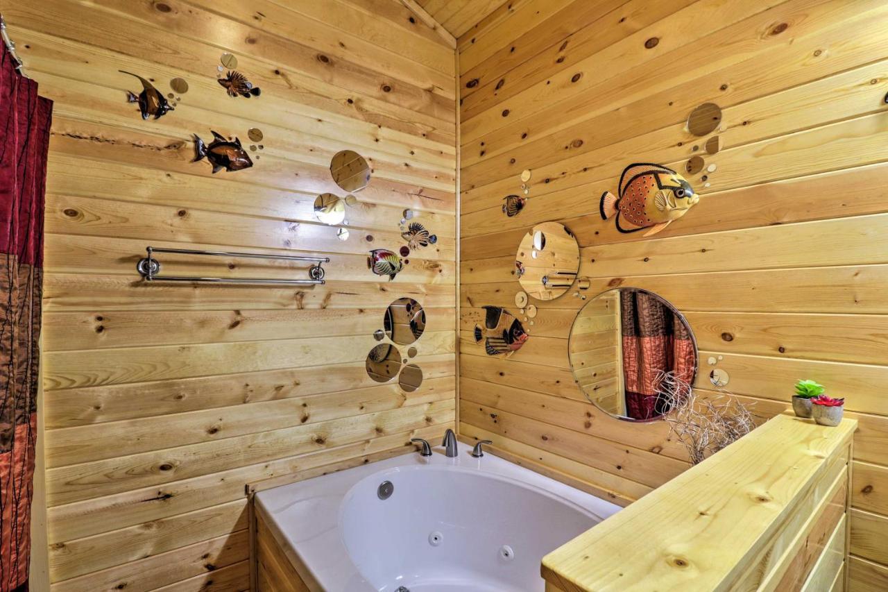 Cozy Heber Springs Cabin With Deck And Dock! エクステリア 写真