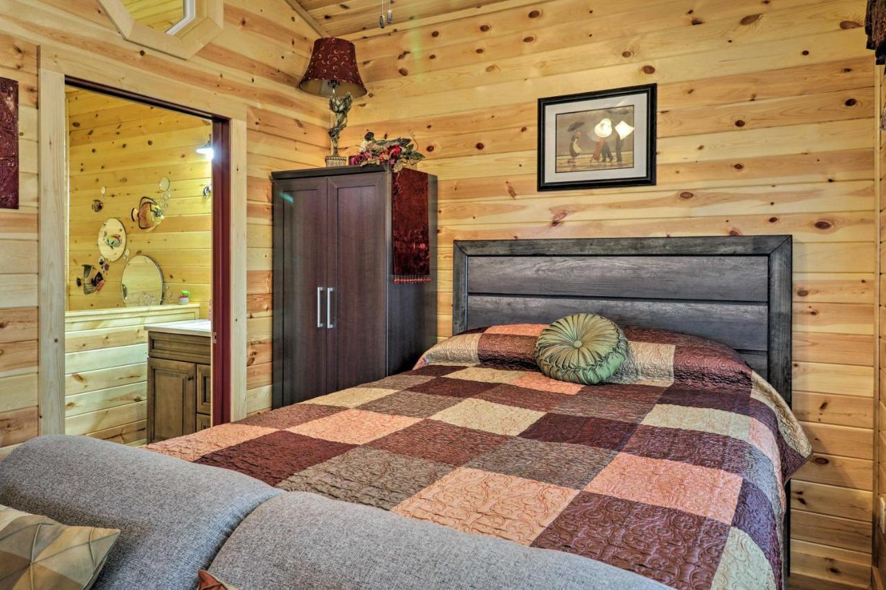 Cozy Heber Springs Cabin With Deck And Dock! エクステリア 写真